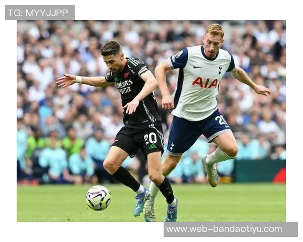 阿森纳海报揭幕伦敦德比梅里诺独特造型引关注